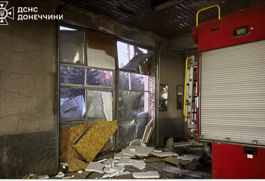 МВС: у Костянтинівці росіяни атакували пожежно-рятувальну частину - фото 1