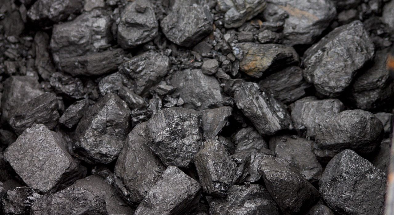 В России ищут новые схемы поставки угля в Украину - СМИ