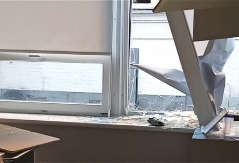 В Киеве в результате атаки рф пострадал новый медицинский центр 