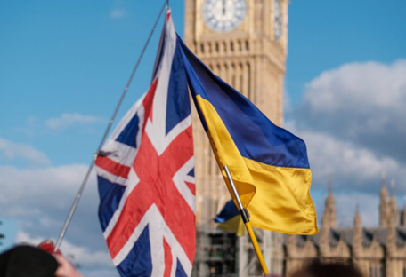 Великобритания еще на два года продлила программу защиты для украинцев