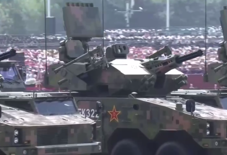 У Китаї відбувся наймасштабніший в історії країни військовий парад (відео) - фото 1