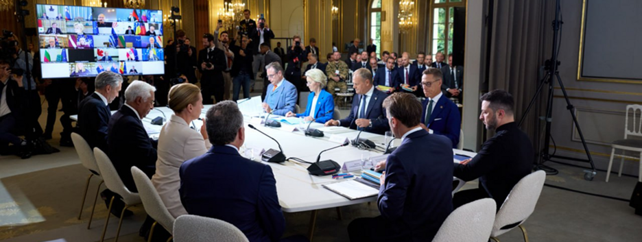 Более 30 стран 