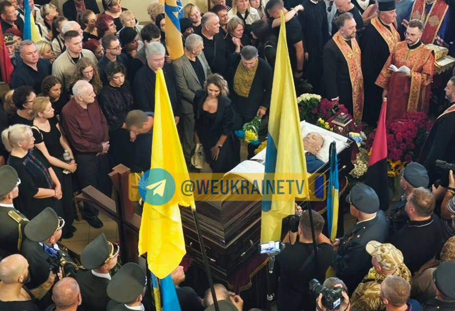 Убийство Андрея Парубия: во Львове прощаются с погибшим нардепом (фото) - фото 1