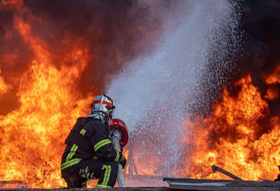 росія атакувала об’єкти критичної та промислової інфраструктури на Сумщині: є руйнування - фото 1