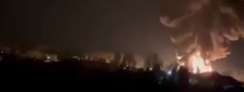 Дрони атакували Смоленськ у росії: влучання прийшлися на місцевий НПЗ