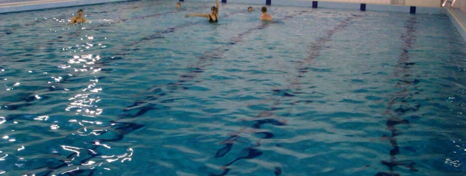 Нужна ли медицинская справка для бассейна в Украине: ответ Минздрава