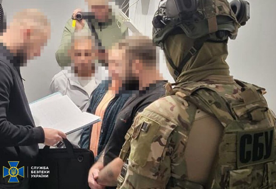 Разворовывал пожертвования на ВСУ: СБУ и Нацполиция разоблачили благотворительный фонд - фото 1