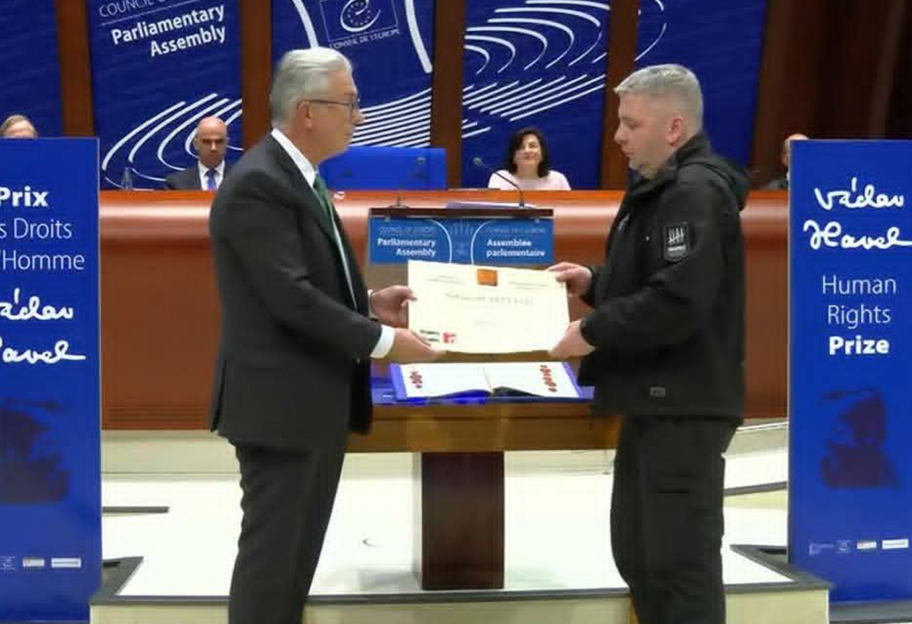 Максим Буткевич отримав премію імені Вацлава Гавела під час сесії ПАРЄ — Генштаб - фото 1