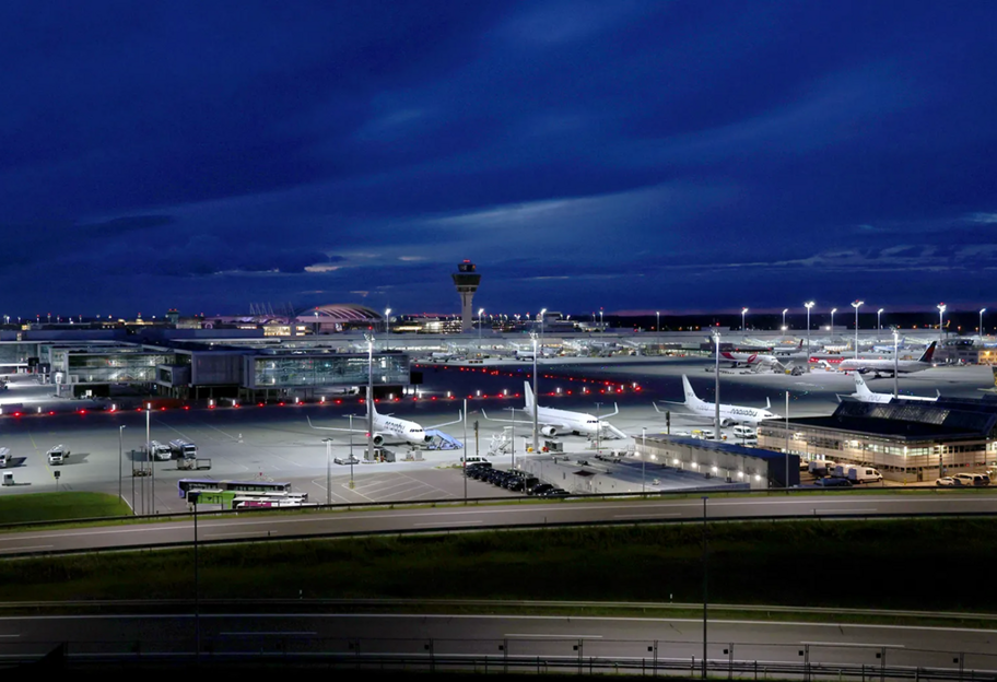 Аеропорт Мюнхена призупиняв роботу через невідомі дрони - фото 1