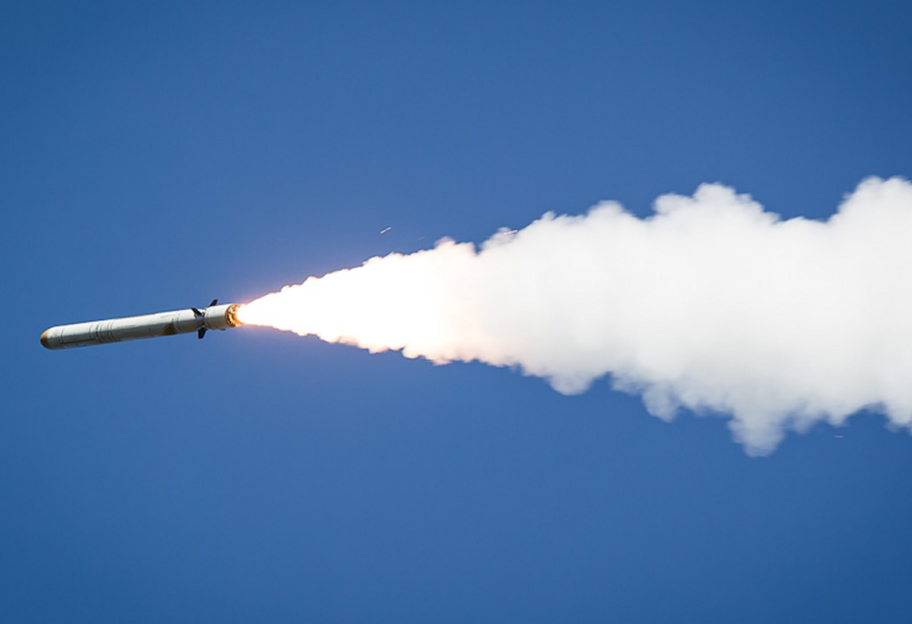 Зеленский: Россияне нанесли 1550 ударов за последний месяц по Черниговщине, Сумщине и Полтавщине - фото 1