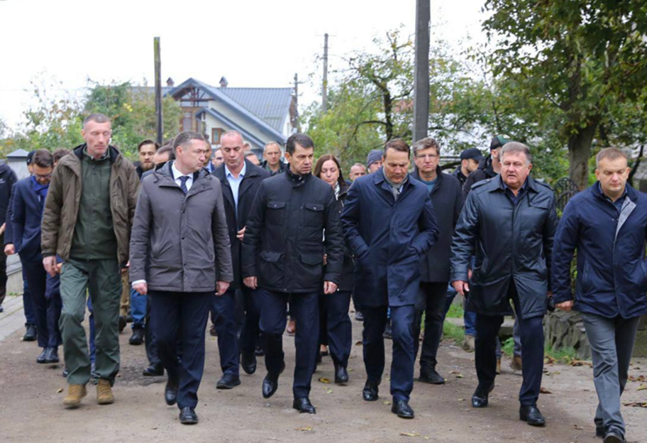 Глава МЗС Польщі Радослав Сікорський прибув до Львова: деталі його візиту - фото 1