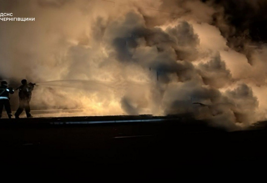 Чернігівщина знову під обстрілами: ворог атакував дронами заправки та житлові будинки - фото 1