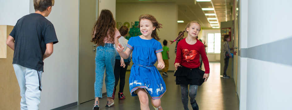 У школах підвищать заходи безпеки: Зеленський підписав відповідний закон