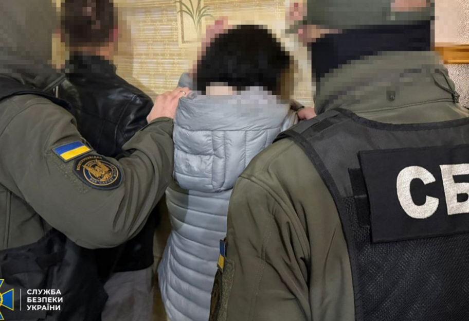 СБУ затримала дезертира та його спільницю, які виготовляли бомби для терактів на Дніпропетровщині - фото 1