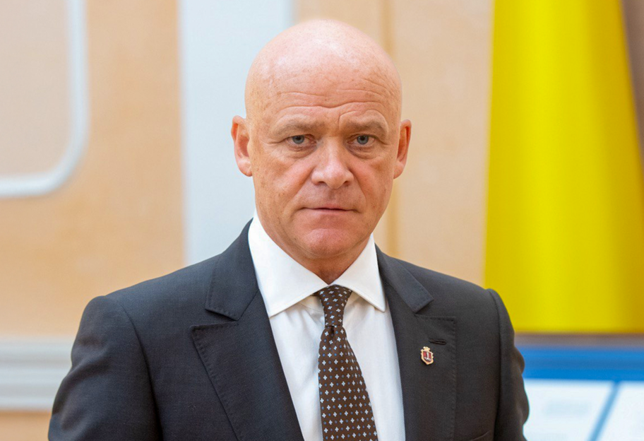 Зеленський прокоментував ситуацію з позбавленням громадянства Труханова - фото 1