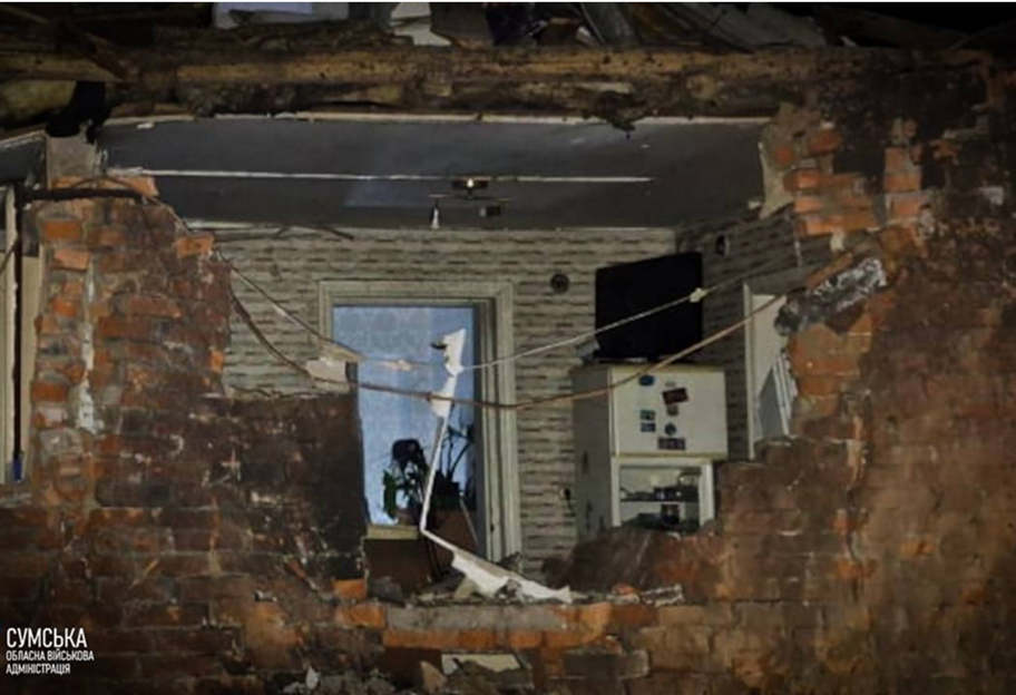 Ворог вночі атакував Суми: пошкоджено інстраструктуру: є постраждалі - фото 1