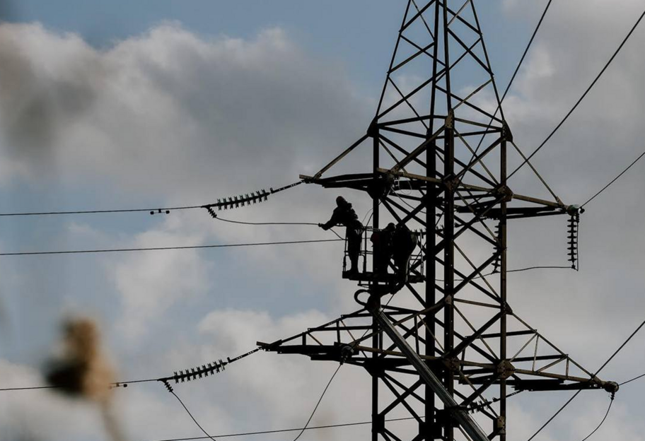 У трьох областях України запроваджено аварійні віключення світла: де саме - фото 1