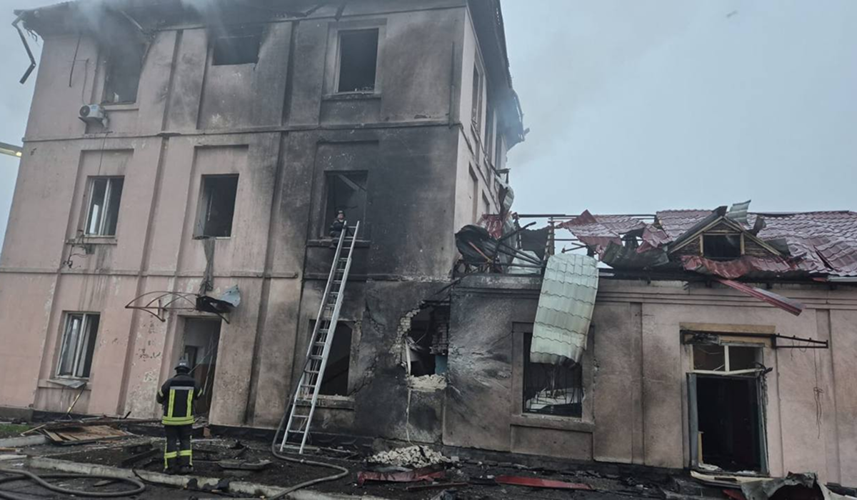 Кулеба: Російські війська вночі атакували залізничну інфраструктуру України - фото 1