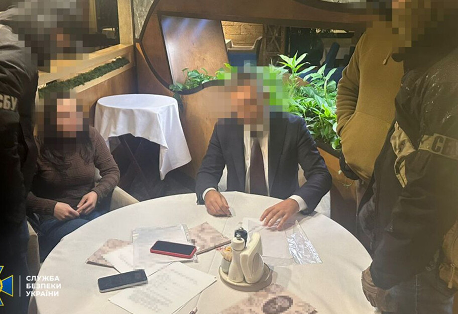 СБУ та Нацполіція затримали очільника однієї із політичних партій України на хабарі - фото 1