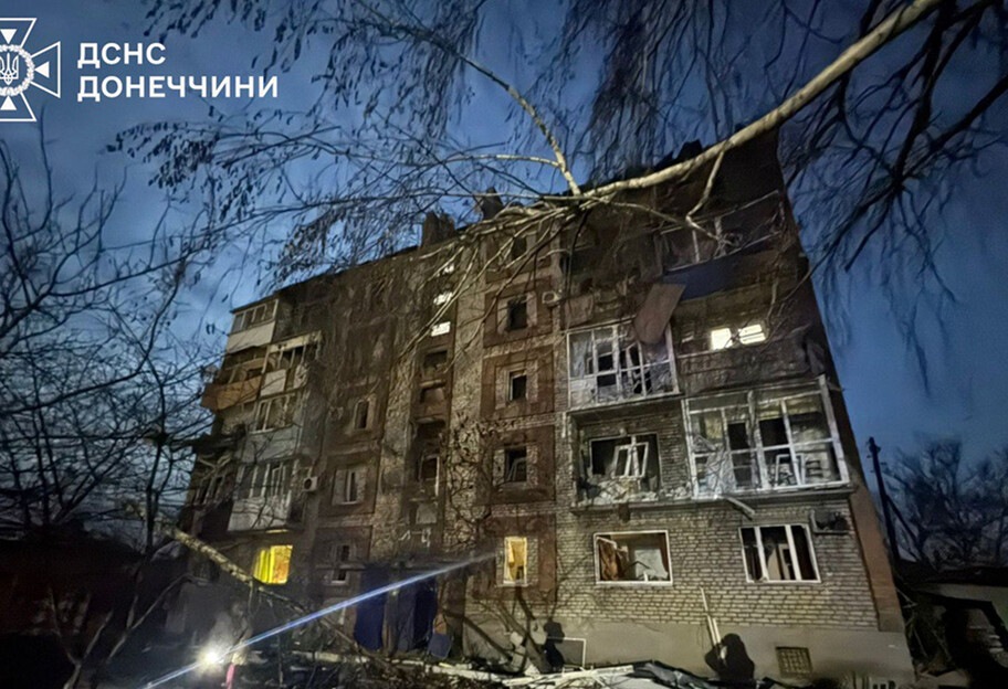 Росіяни за добу 19 разів обстріляли Донеччину: є постраждалі та руйнування - фото 1