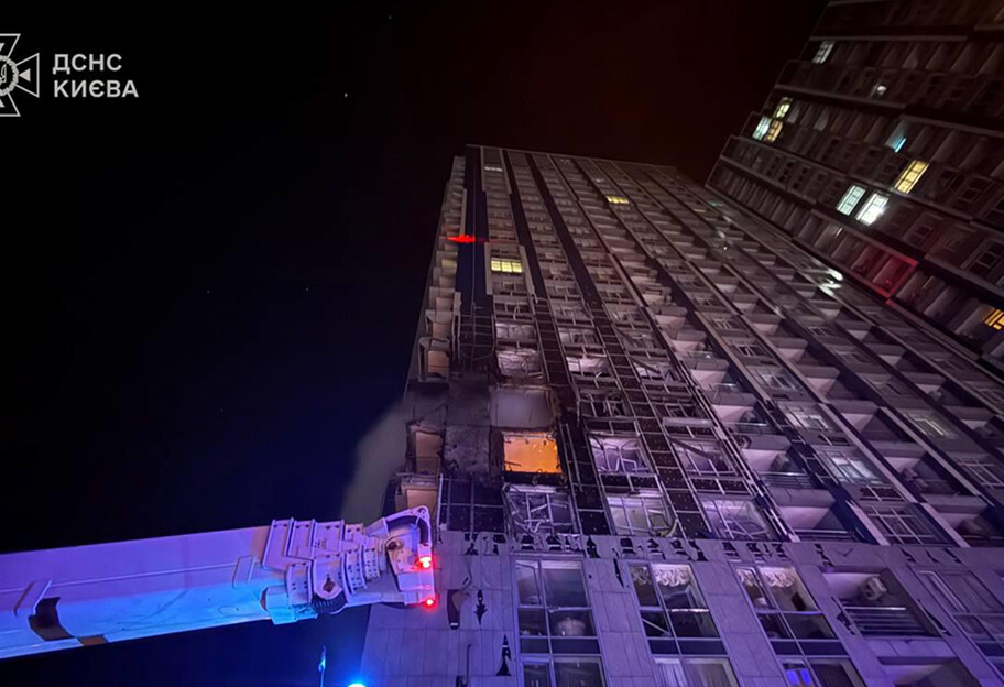 Ворог масовано атакував Київ ракетами та дронами: є жертви та руйнування - фото 1