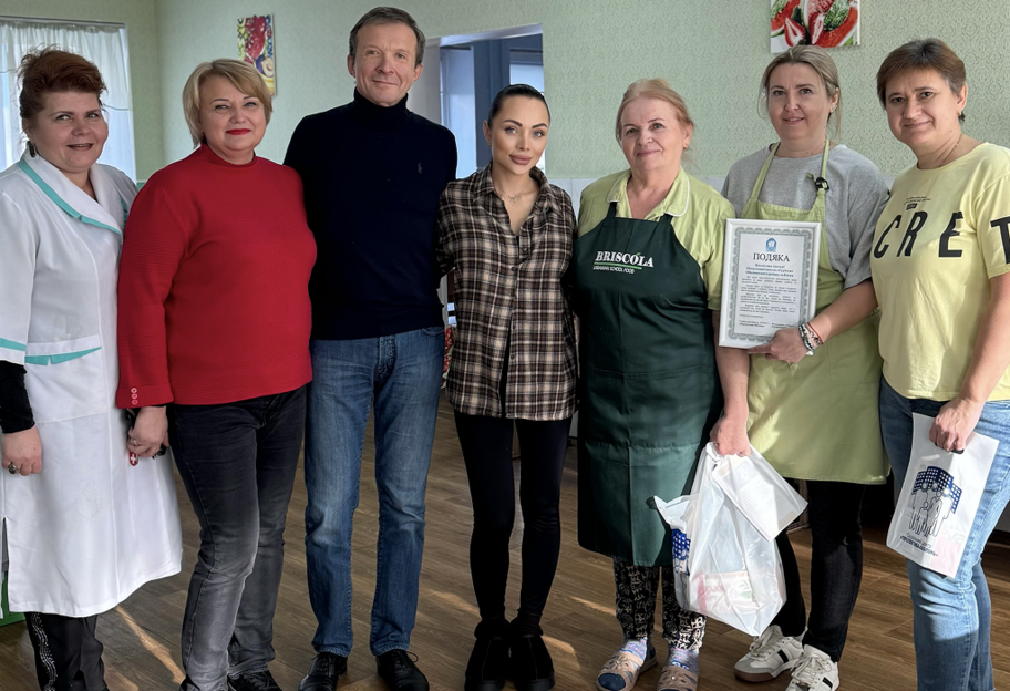 «Ці люди тримають тил для наших дітей»: Володимир Старовойт про нову ініціативу на підтримку працівників їдалень Оболоні - фото 1