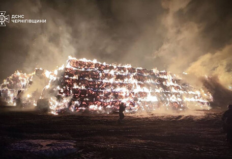 В результате серии российских ударов на Черниговщине возникли масштабные пожары