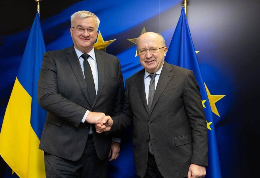 Сибига провел встречу с комиссаром ЕС: обсудили пути к миру, оборону и замороженные активы рф - фото 1