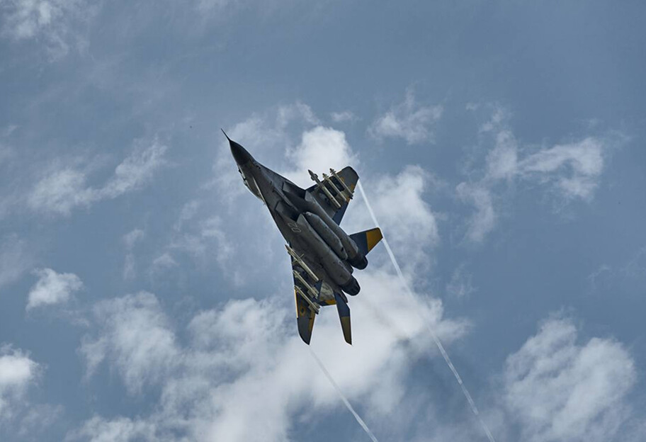 Воздушные Силы ВСУ: ночью враг атаковал Украину 80 ударными БпЛА - фото 1