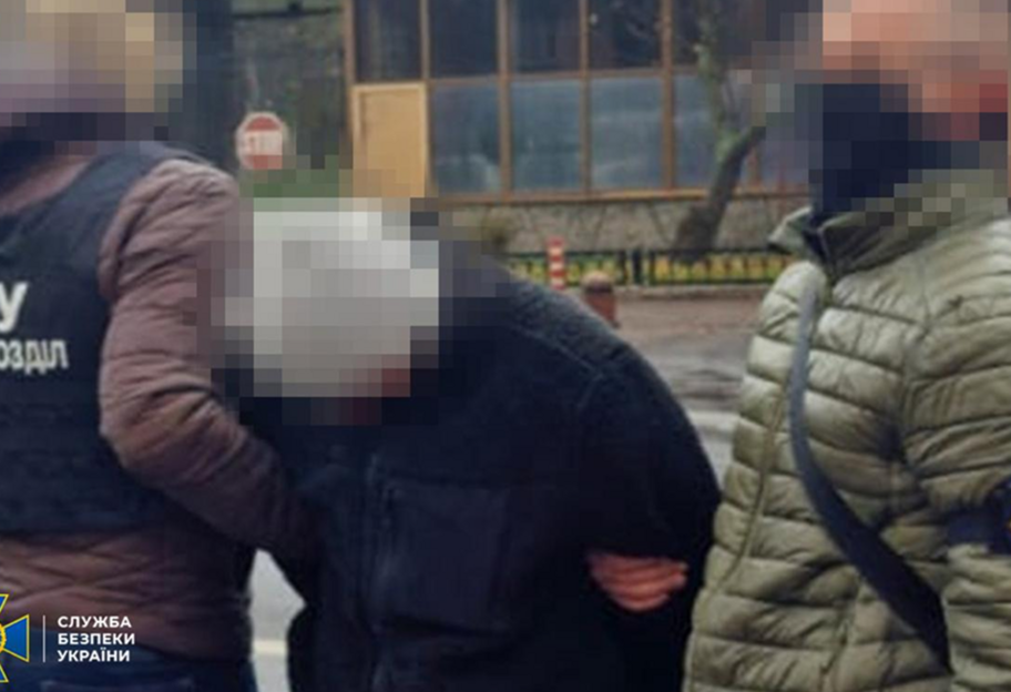СБУ задержала двух агентов ГРУ рф, которые готовили обстрелы по энергоструктуре Киевщины - фото 1