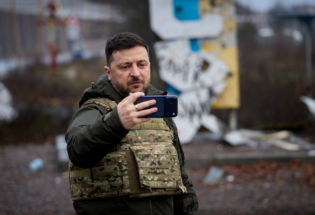 Зеленский посетил воинов на Купянском направлении и отметил их успехи