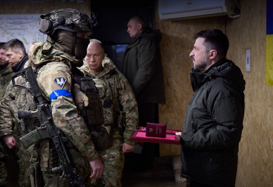 Зеленський зустрівся з воїнами 14-ї ОМБр та привітав їх із Днем Сухопутних військ - фото 1