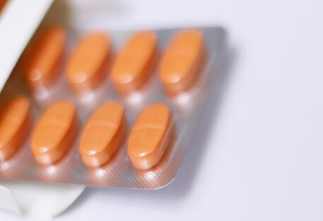 Правительство поручило Минздраву и Госпродслужбе усилить контроль за ценами на лекарства