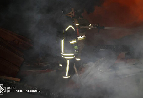 Окупанти вночі атакували Дніпропетровщину: пошкоджено інфраструктуру та газогін
