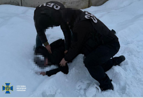 СБУ задержала агентов ГРУ, разведывавших последствия от удара "Орешником" по Львовщине