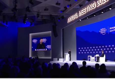 Украине удалось переключить внимание мира из Гренландии на полномасштабную войну — Зеленский