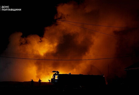 В Полтавской области враг атаковал промышленный объект — ГСЧС (фото)