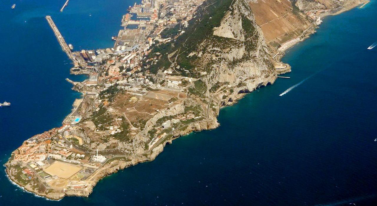 После Brexit: Испания и Британия схлестнулись за Гибралтар