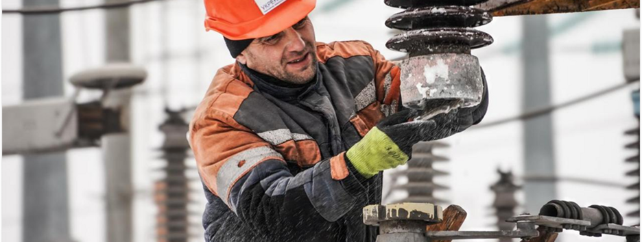 Из-за непогоды без электроснабжения остаются более 700 населенных пунктов Украины