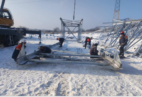 Из-за непогоды и обстрелов в Украине есть новые обесточения - "Укрэнерго"