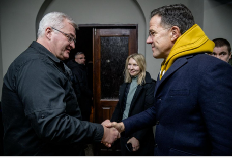 Генсек НАТО и глава МИД Украины совершили визит на Черниговщину