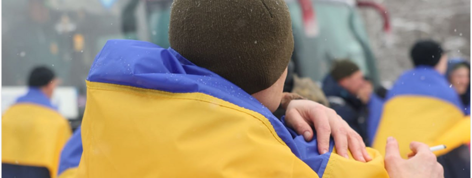 Украина вернула домой 157 пленных, среди них военные и гражданские (фото)