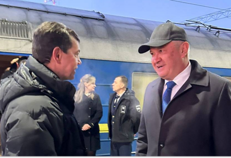 В Киев с первым официальным визитом прибыл премьер-министр Республики Молдова