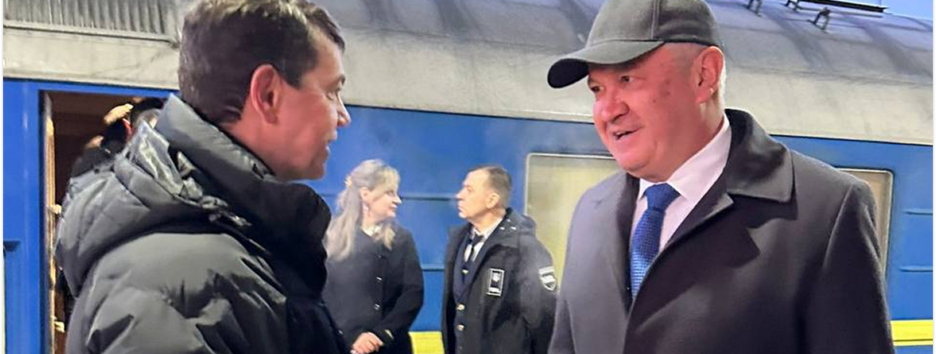 В Киев с первым официальным визитом прибыл премьер-министр Республики Молдова