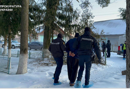 Убил молотком и топором пятерых переселенцев: в Ровенской области задержали 72-летнего мужчину