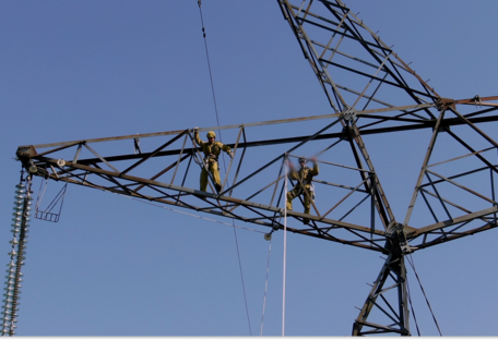 Через російські обстріли є знеструмлення у трьох регіонах — "Укренерго"