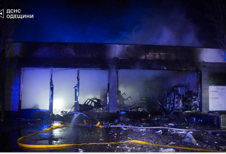 Три человека пострадали в результате ночной атаки российских дронов на Одессу