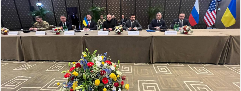 В Женеве начался второй день Трехсторонних переговоров - Умеров