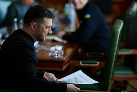 Зеленський провів селектор щодо ситуації з електропостачанням і теплом у регіонах