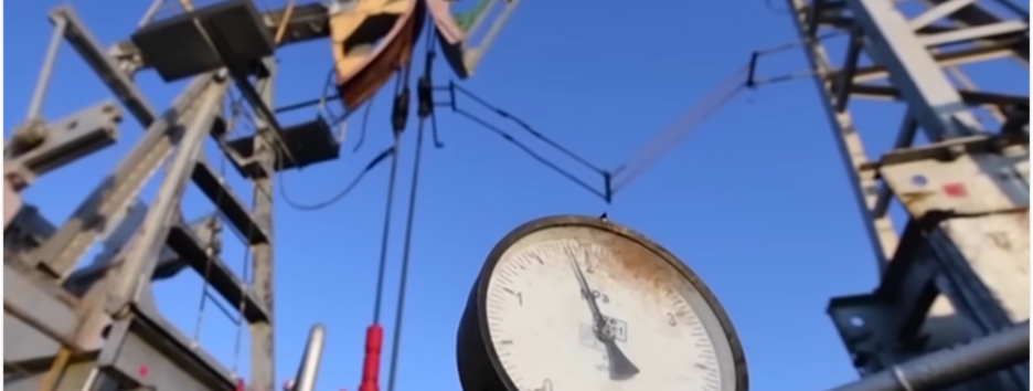 Цены на нефть выросли на 1% после ударов по Ирану — СМИ